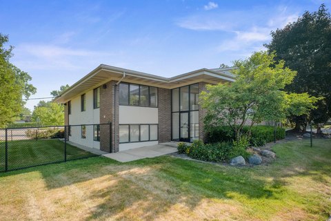 Two-Story Office Building For Rent