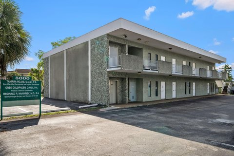 Commercial Spaces in Hollywood Building