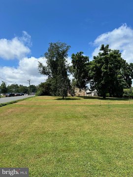 Commercial Land in Opportunity Zone