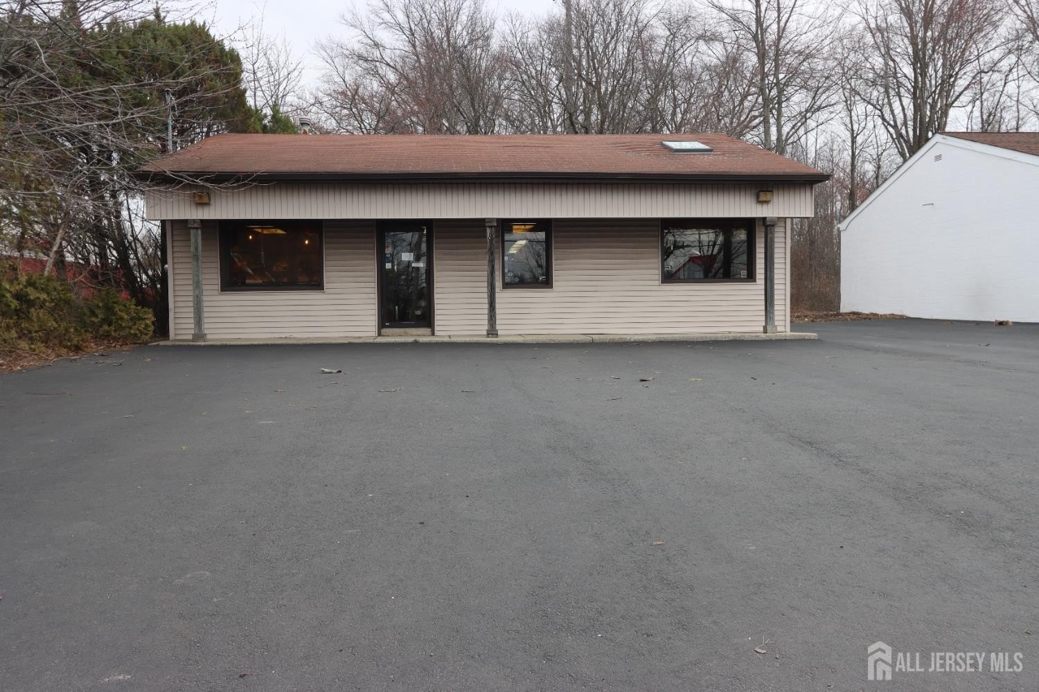 Commercial Space on Route 34