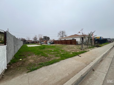 Bakersfield Commercial Land For Sale