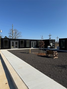Salon Suite at Open-Air Market