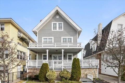 Updated Duplex Near Beach Boardwalk