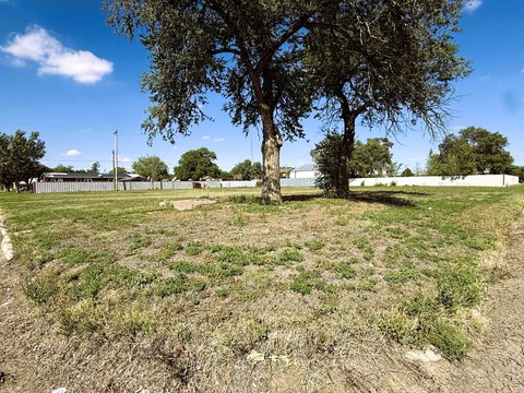 Land -40, Stratford, TX