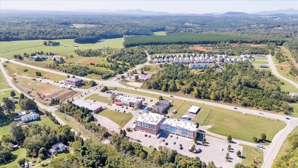 Commercial Lot in Downtown Moneta
