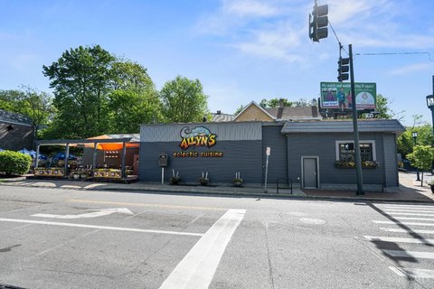 Restaurant/Bar Space on High-Vis Corner