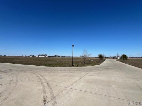 5-Acre Lot in Twin Silos