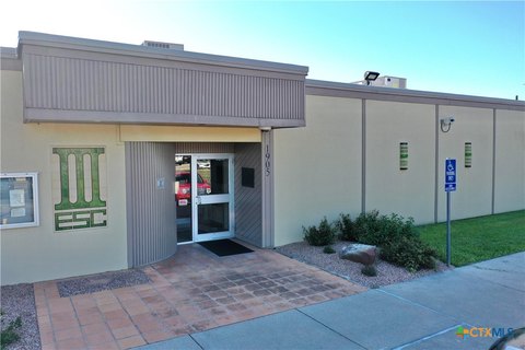 Versatile Victoria Commercial Property