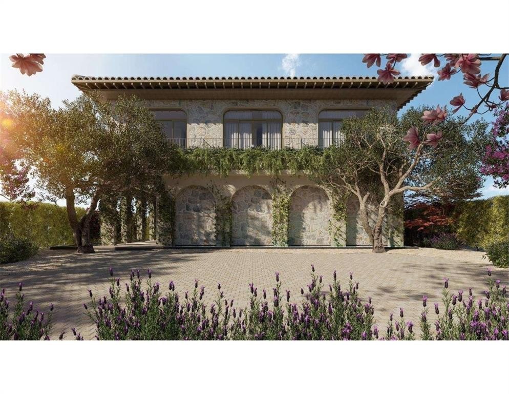 Ready-to-Build Lot in Highland Park