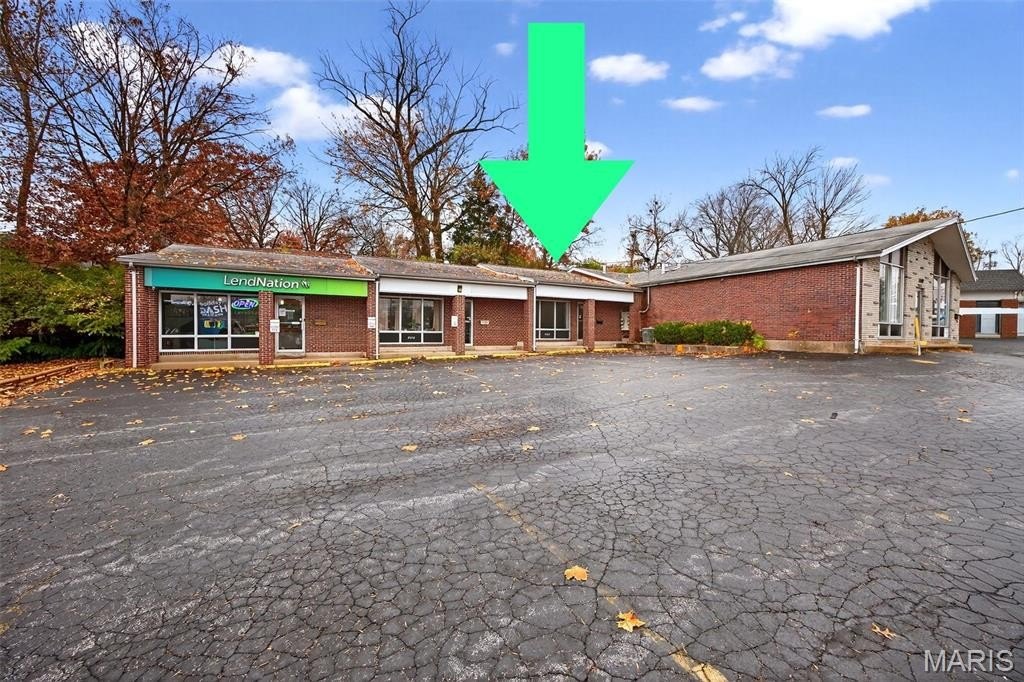 Overland Commercial Space For Lease