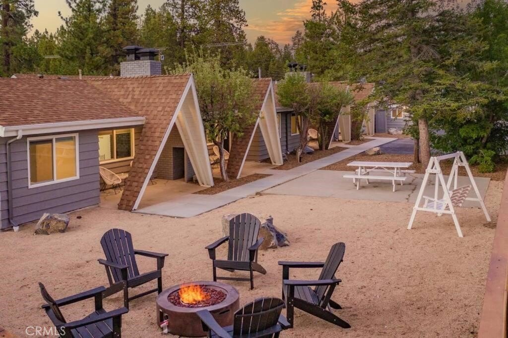 560 Edgemoor Rd, Big Bear Lake, CA 92315-9538