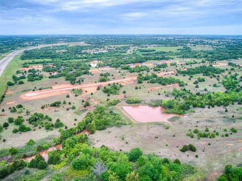Residential Land in Blanchard, OK
