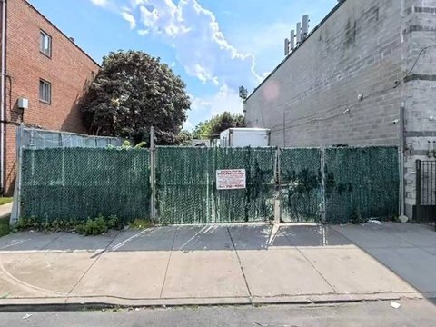Gated Commercial Development Lot