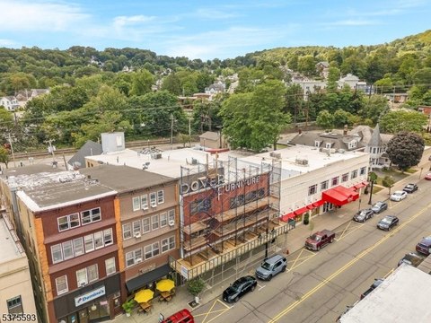 Mixed-Use Property in Dover Town