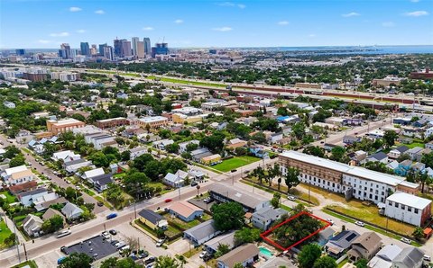 Land, TAMPA, FL