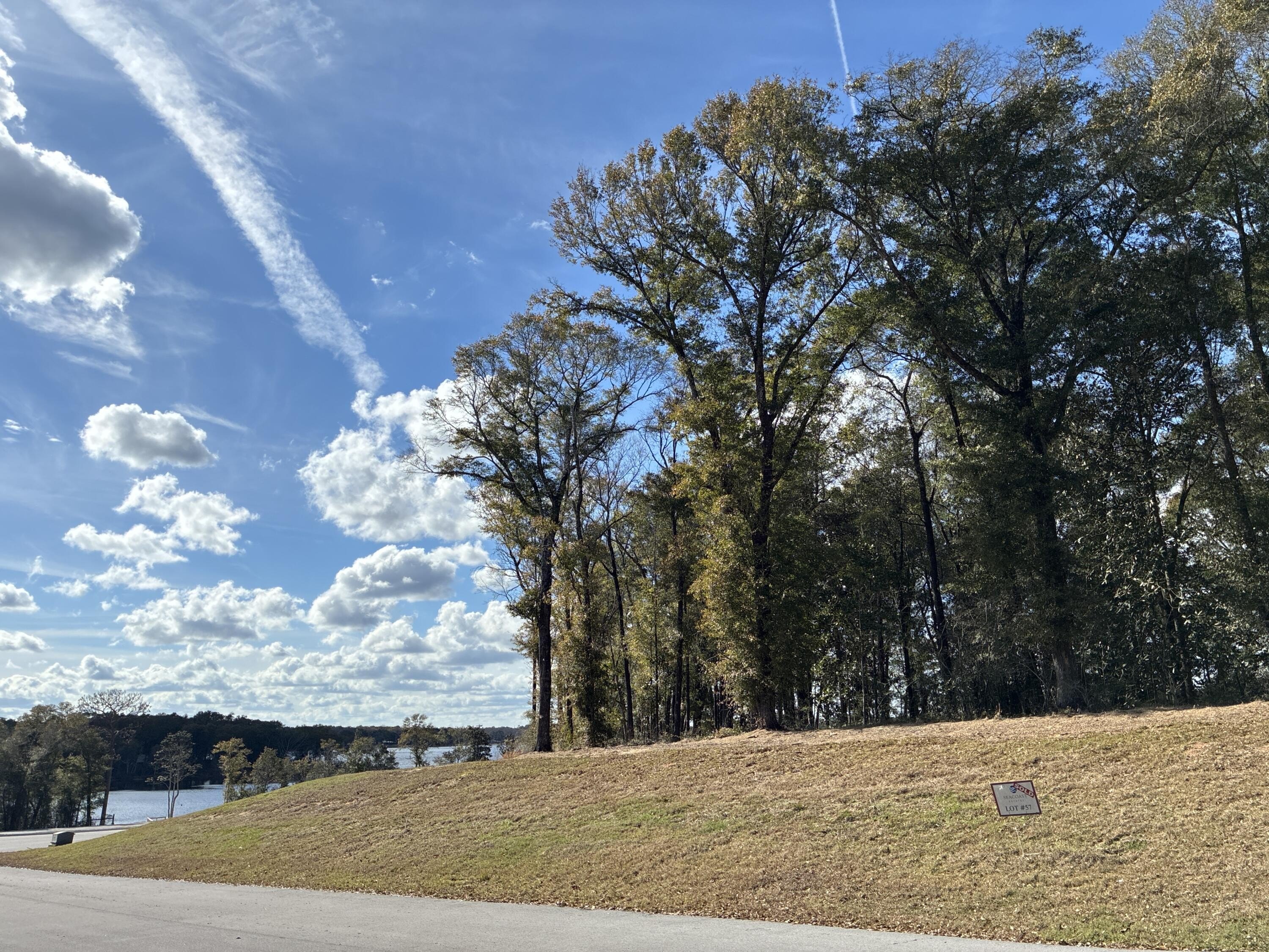 Lakefront Homesite in Seacoast Estates