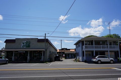 Prime Commercial Property Near Patti's