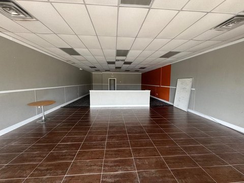 Valdosta Retail/Office Space Available