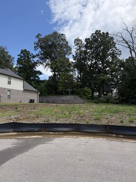 LAND - Oakland, TN