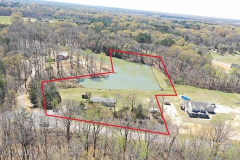 Residential Land in Byhalia, MS