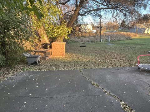 Vacant Commercial Lot in Round Lake