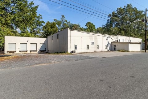 Dalton Warehouse with Dock Doors