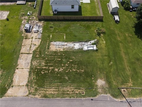 Land, Destrehan, LA