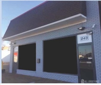 Edison Retail/Mixed-Use Space Available