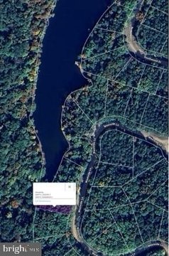 Lakefront Lot in Gated Community