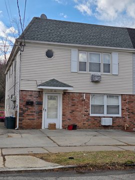 Littleneck Multi-Family Colonial Residence