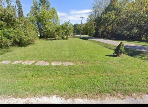 LAND - Christopher, IL