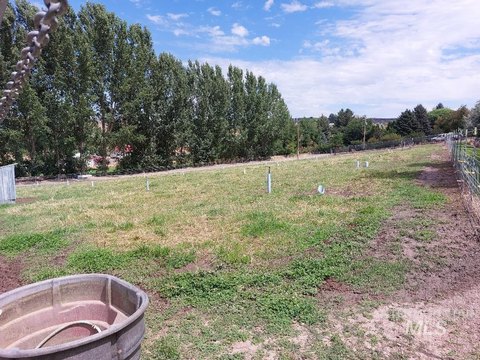 Land Near Snake River Ramps