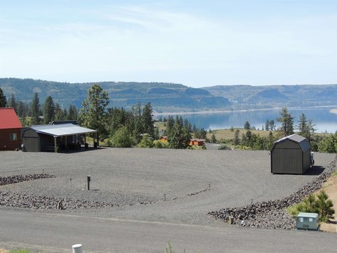 LAND - Seven Bays, WA