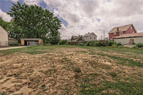 Land, Cleveland, OH