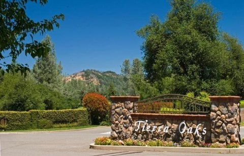 Tierra Oaks Premier Lot