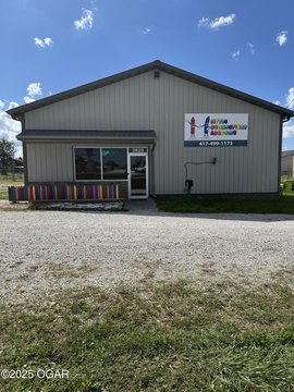 Versatile Commercial Space on 20th