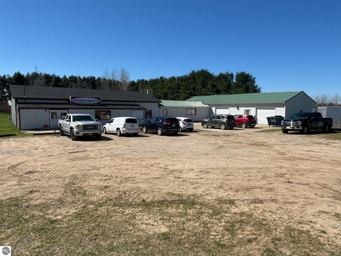 Retail Showroom and Shop with Land