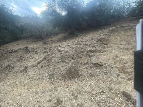 Land, Calabasas, CA