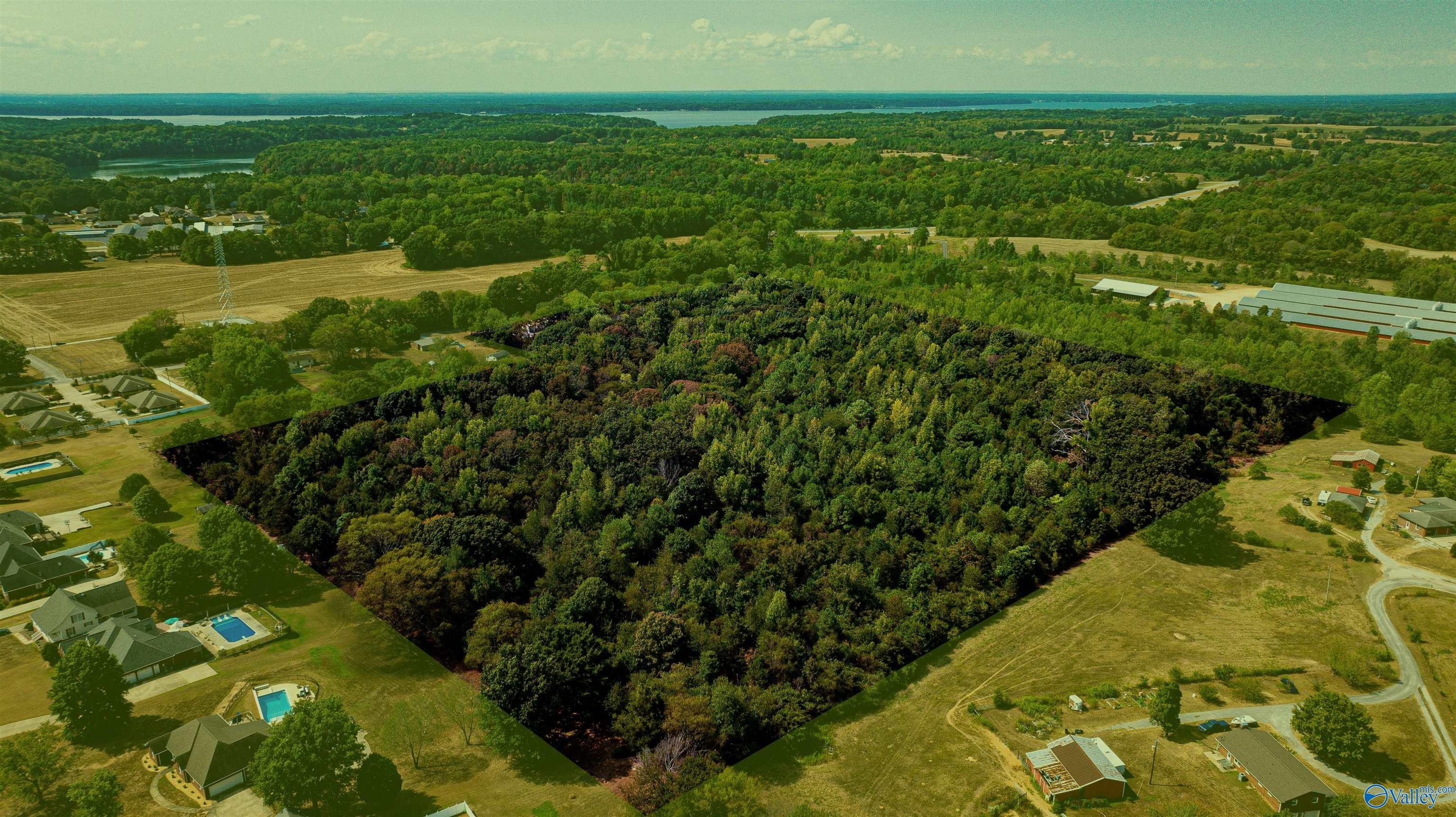 Unrestricted Acreage Near Joe Wheeler Park