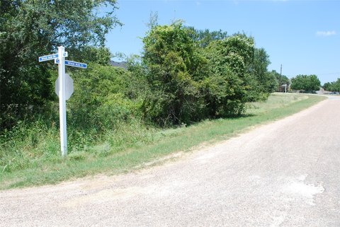 Land, Whitney, TX