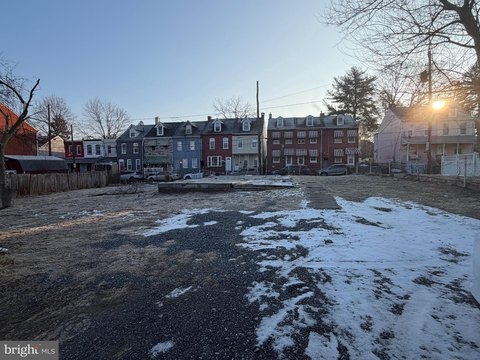 LAND - LANCASTER, PA
