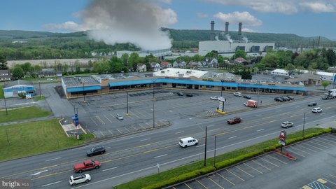 Retail Space in Colonial Village