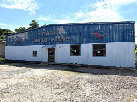 Retail Storefront with Warehouse Space