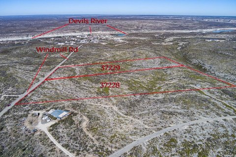 Scenic Acreage in Del Rio