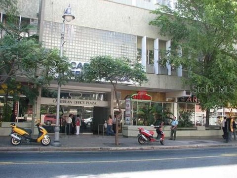 Mixed-Use Office Retail Plaza