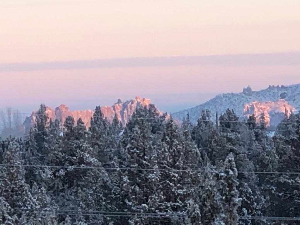 Redmond Land with Mountain Views