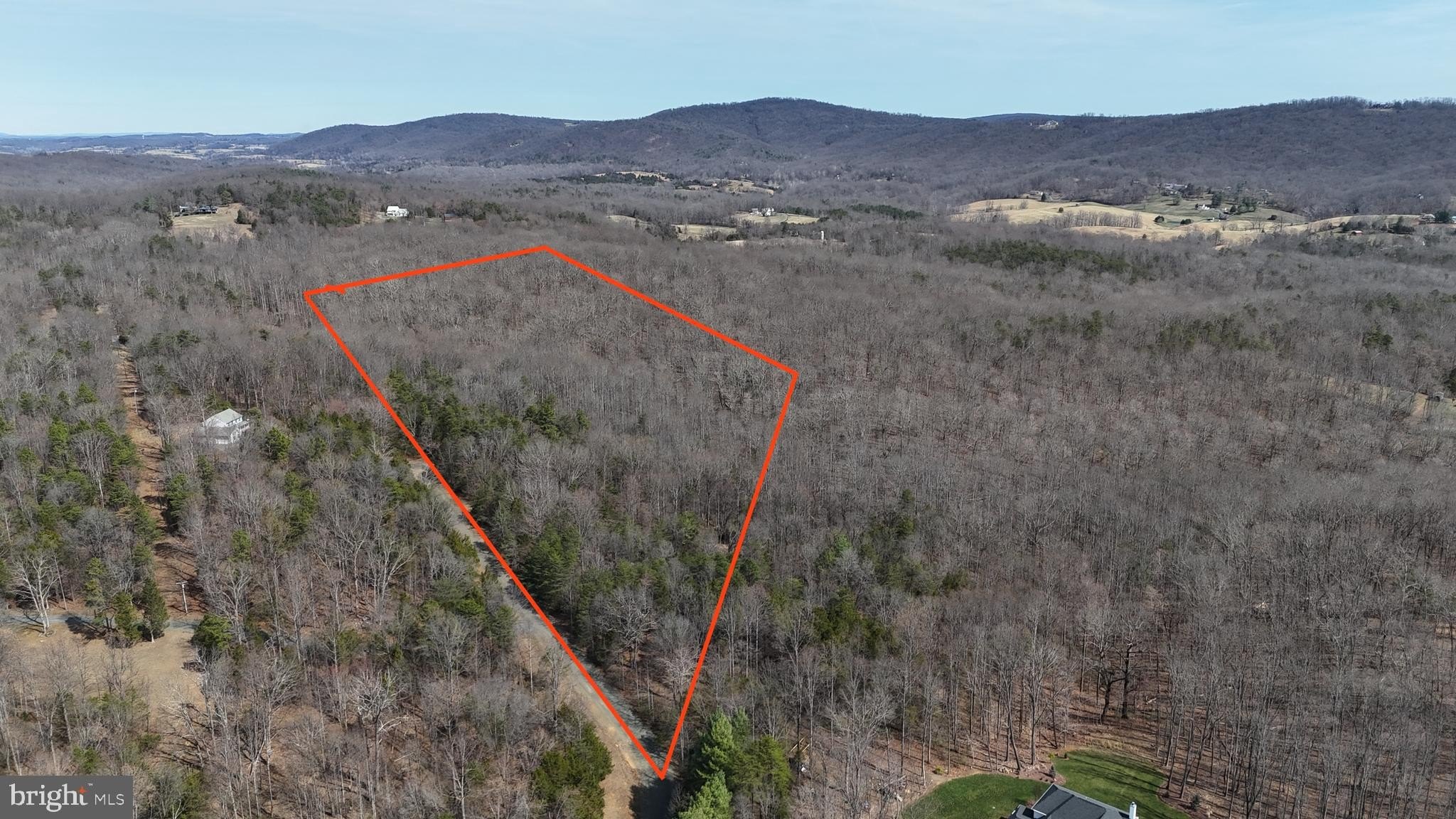 Marshall, VA 10-Acre Wooded Parcel