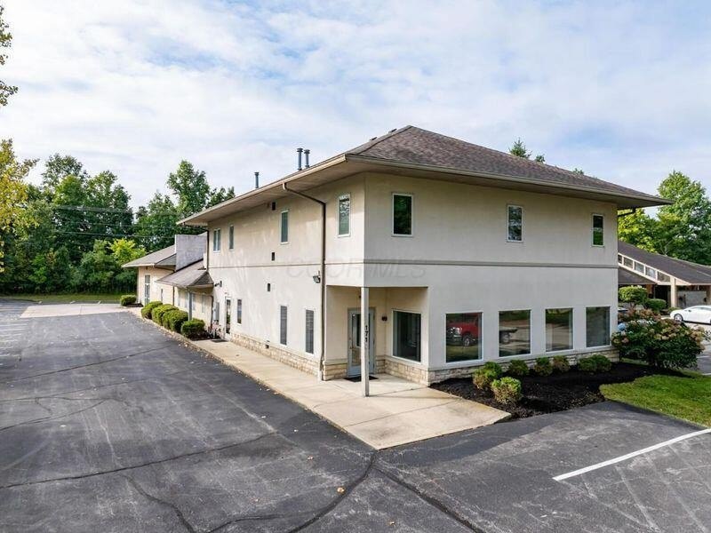 171 Green Meadows Dr South, Lewis Center, OH 43035