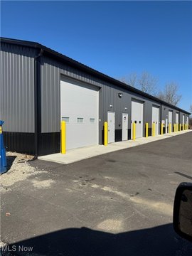 Flex/Warehouse Space Near Highways