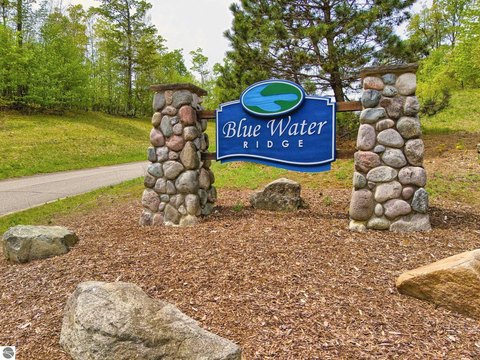 Land in Blue Water Ridge